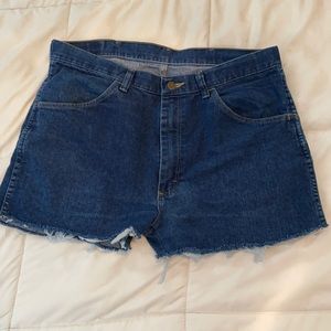 high waisted wrangler shorts size 34